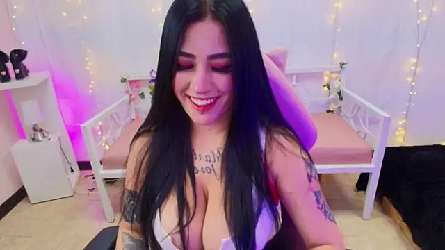 chica Hetfield online show from February 15, 3:17 pm