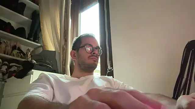 vogliososexboy1993 online show from November 5, 3:48 pm