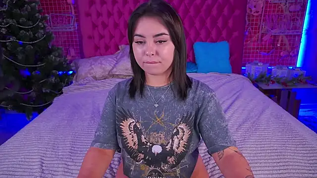 SusieWood online show from December 18, 10:02 pm