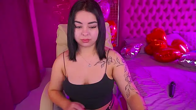 SusieWood online show from February 10, 9:14 pm