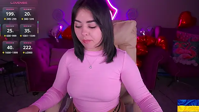 SusieWood online show from February 12, 9:14 pm