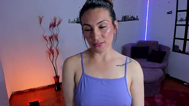 Elizabeth taylor b online show from March 5, 11:10 pm