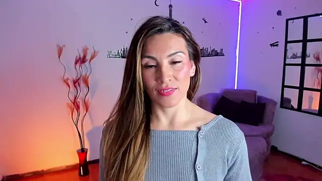 Elizabeth taylor b online show from February 5, 10:49 pm