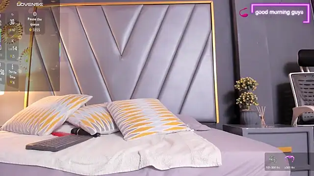 BrendaAdams  online show from March 10, 10:41 am