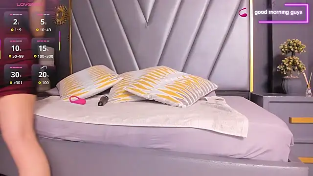 BrendaAdams  online show from January 10, 10:32 am