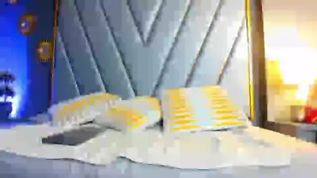 BrendaAdams  online show from December 22, 11:32 am