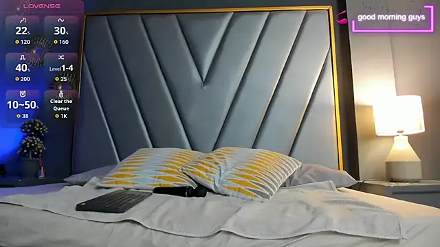 BrendaAdams  online show from November 4, 10:30 am