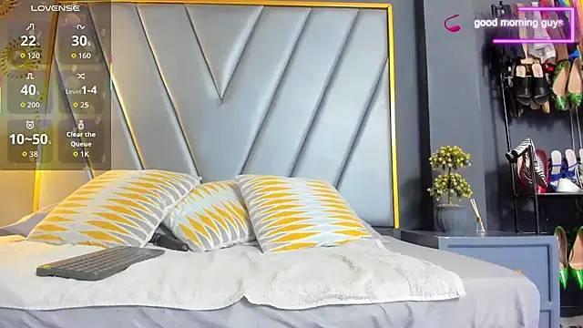 BrendaAdams  online show from February 2, 11:09 am