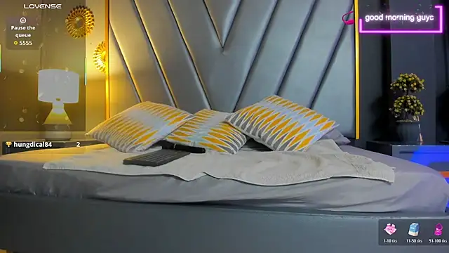 BrendaAdams  online show from February 13, 10:59 am