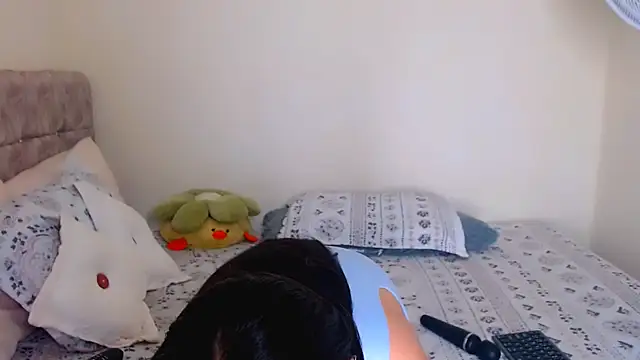 Sara-04 online show from February 14, 12:33 am