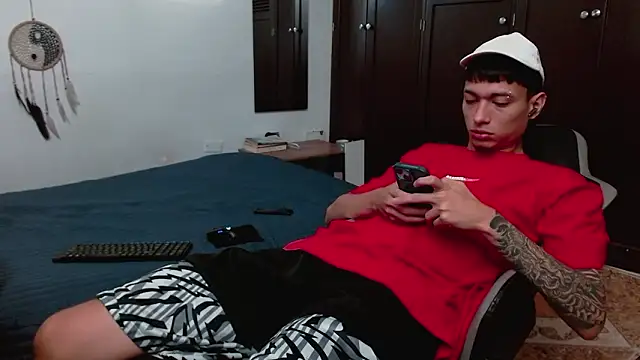 aaron blug online show from February 1, 5:00 pm