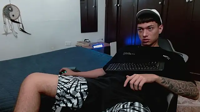 aaron blug online show from December 20, 4:10 pm