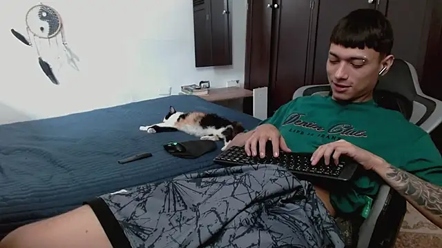 aaron blug online show from January 11, 4:58 pm