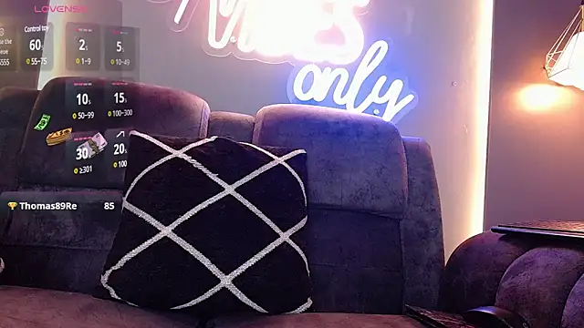 Snapshot of LOLIITA__LOVE chatting on February 19, 7:05 pm LOLIITA LOVE online show from February 19, 7:05 pm