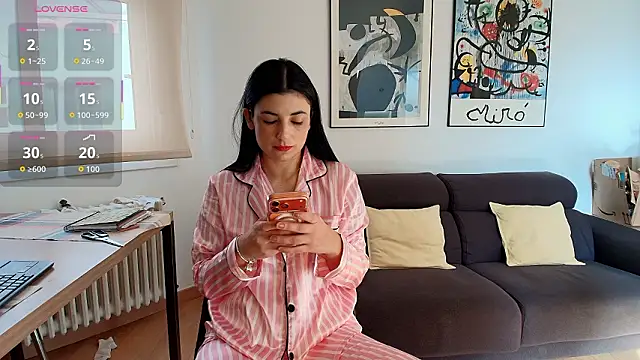 Arya 33 online show from February 5, 10:55 am