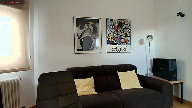 Snapshot of Arya_33 chatting on October 28, 9:52 am Arya 33 online show from October 28, 9:52 am