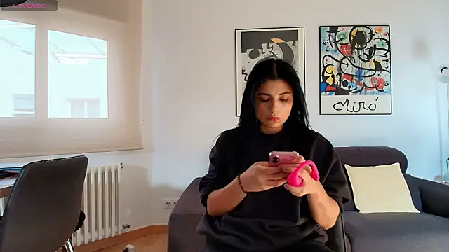 Snapshot of Arya_33 chatting on October 27, 10:27 am Arya 33 online show from October 27, 10:27 am