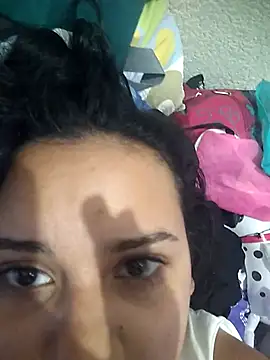 Snapshot of _Miaaleon chatting on November 17, 10:52 am Miaaleon online show from November 17, 10:52 am