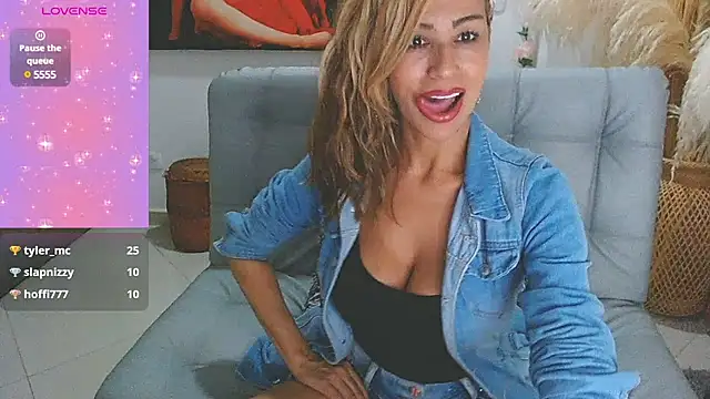 Isabelhot1 online show from March 15, 8:54 pm