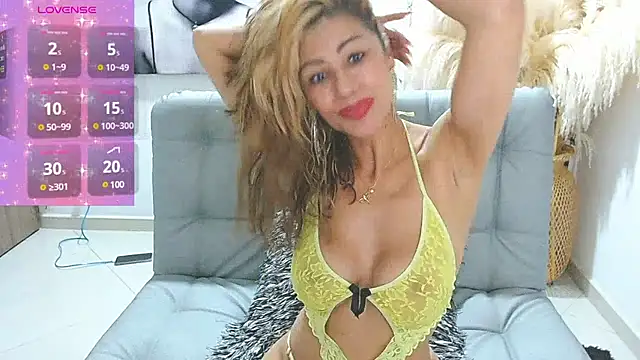 Isabelhot1 online show from March 22, 7:53 pm