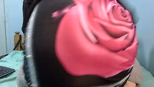 medinahswee online show from December 23, 3:17 am