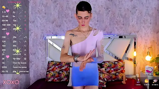 Snapshot of dominic_thailor chatting on October 3, 2:18 pm dominic thailor online show from October 3, 2:18 pm