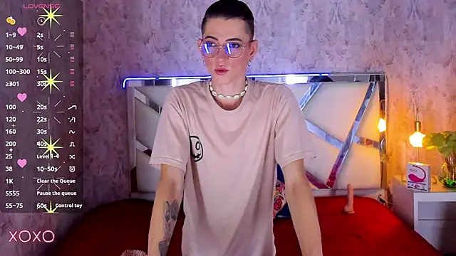 dominic thailor online show from November 11, 2:01 pm