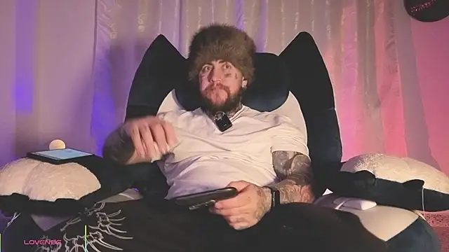 Ash gusbig online show from April 11, 3:36 am