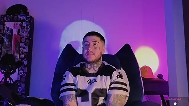 Ash gusbig online show from January 11, 2:51 am