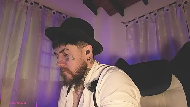 Ash gusbig online show from April 8, 3:41 am