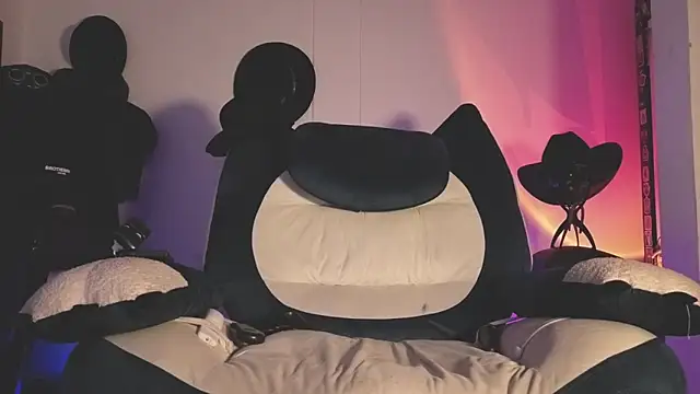 Ash gusbig online show from March 15, 3:35 am