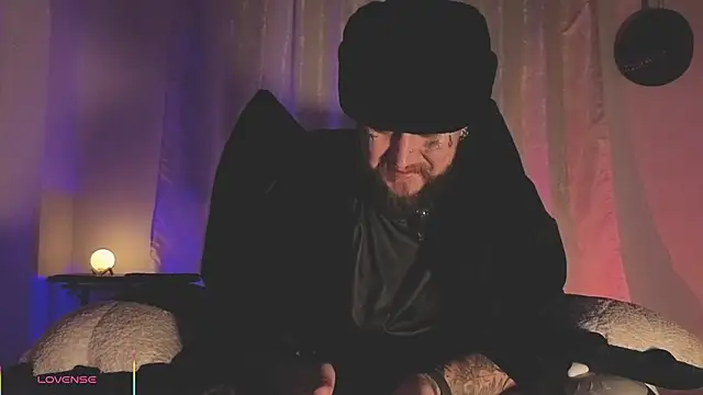 Ash gusbig online show from April 3, 2:18 am