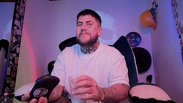 Ash gusbig online show from September 12, 4:45 am