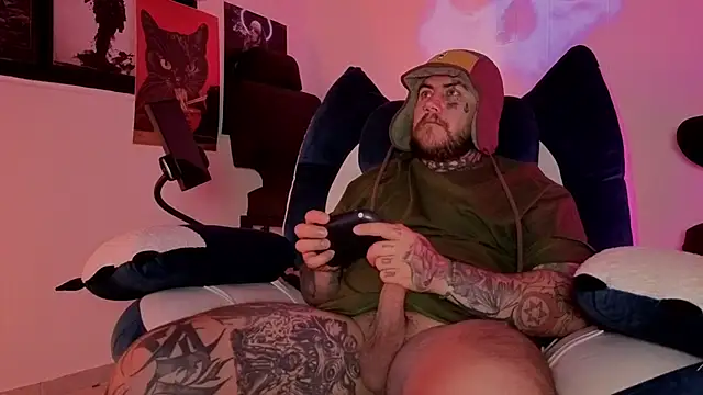 Ash gusbig online show from October 31, 3:36 am