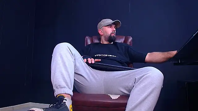 JackEthann online show from October 4, 5:09 am