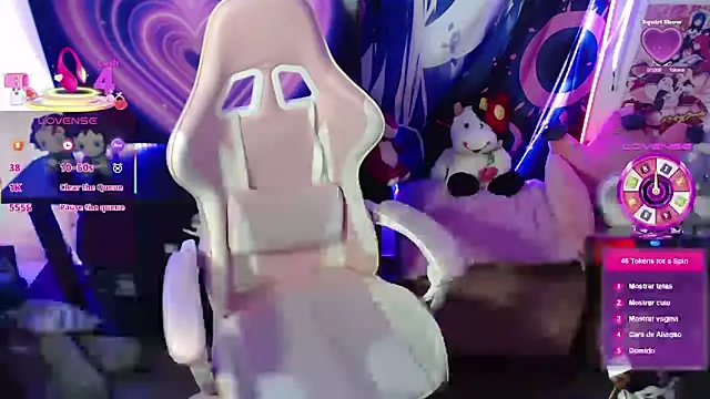 GamerCarrie online show from March 5, 9:39 am