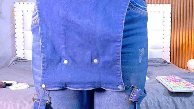 indianschoolgirl online show from November 18, 7:39 pm