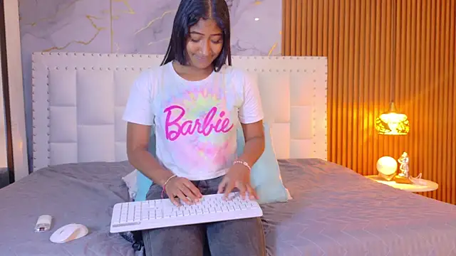 indianschoolgirl online show from April 3, 7:20 pm