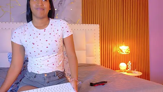 indianschoolgirl online show from April 8, 7:59 pm