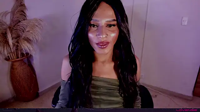 carolinemiller7 online show from January 10, 11:00 pm