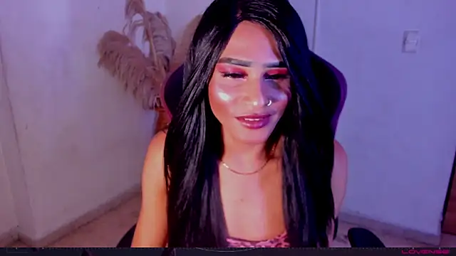 carolinemiller7 online show from December 20, 4:48 am