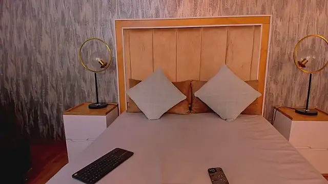 AshleeyPrincess online show from January 18, 1:47 pm