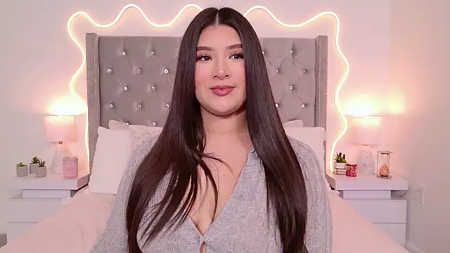 JuliaSUMMERS2022 online show from March 31, 10:34 pm