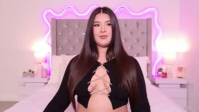 JuliaSUMMERS2022 online show from February 28, 11:15 pm