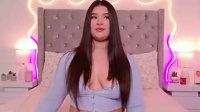 JuliaSUMMERS2022 online show from February 10, 9:58 pm