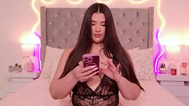 JuliaSUMMERS2022 online show from February 7, 12:40 am