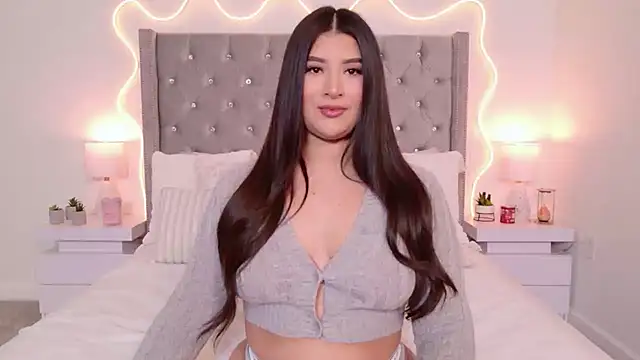 JuliaSUMMERS2022 online show from April 16, 11:40 pm