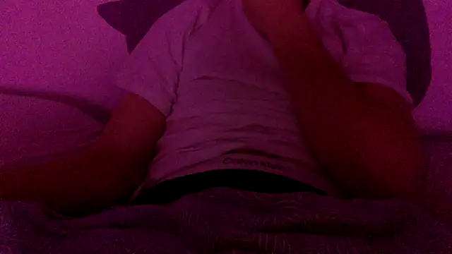 Snapshot of Emilisbig chatting on February 5, 9:18 pm Emilisbig online show from February 5, 9:18 pm