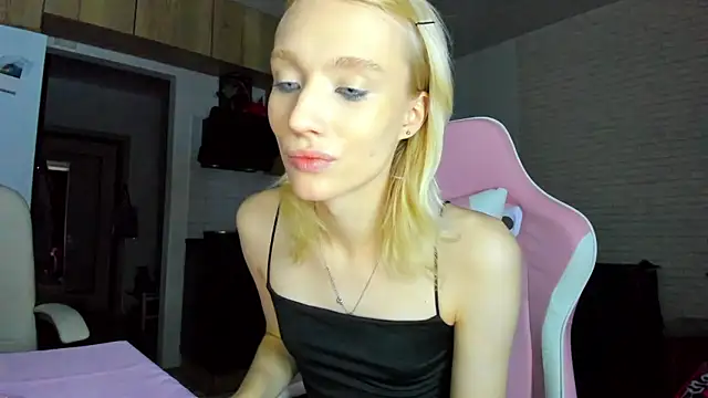 Snapshot of _Alice_Kitty chatting on January 9, 7:59 am Alice Kitty online show from January 9, 7:59 am