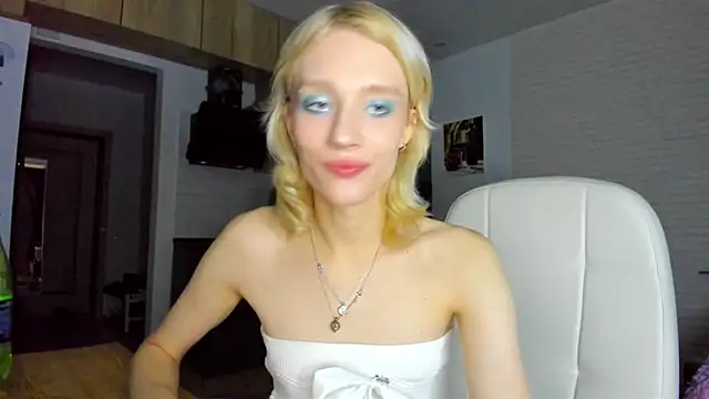 Snapshot of _Alice_Kitty chatting on December 19, 11:34 am Alice Kitty online show from December 19, 11:34 am